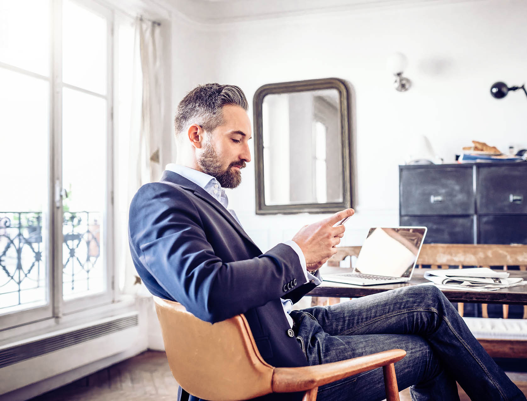 How using an HR mobile app will change how you manage your people